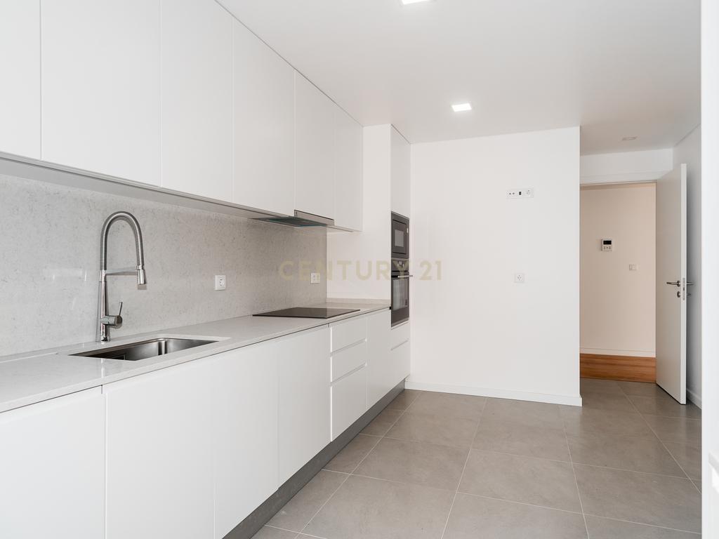 Apartamento T3 a estrear - Centro de Lisboa - Image 9